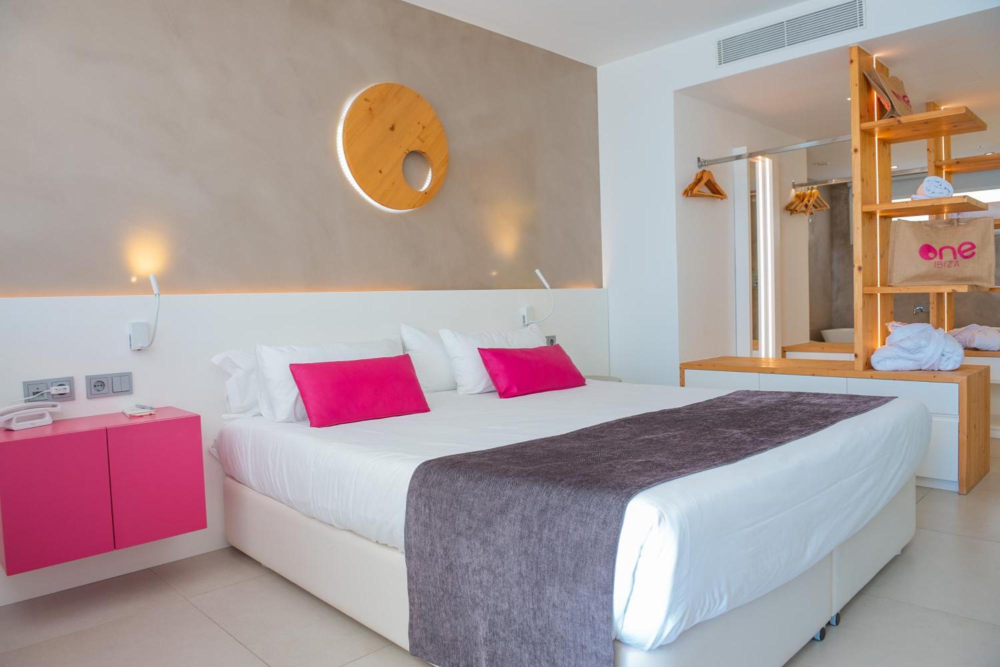 ONE IBIZA SUITES: BOOK YOUR STAY IN IBIZA TOWN AND ENJOY GREAT RATES